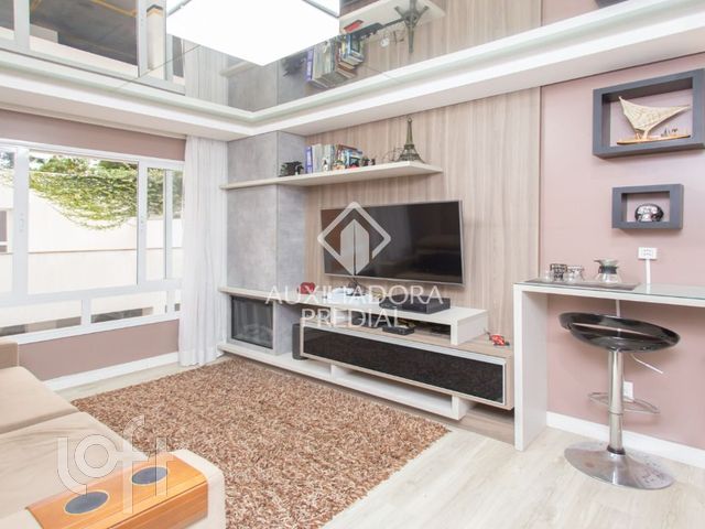 Apartamento com 68m², 2 dormitórios, 1 suíte, 2 vagas, Santa Cecília em Porto Alegre