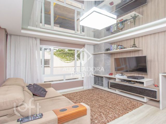 Apartamento com 68m², 2 dormitórios, 1 suíte, 2 vagas, Santa Cecília em Porto Alegre