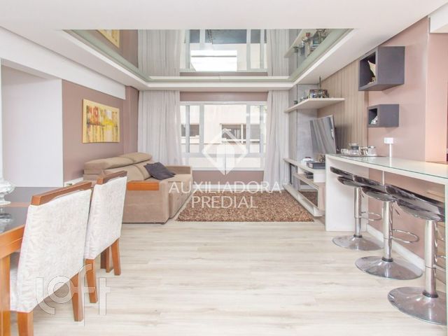 Apartamento com 68m², 2 dormitórios, 1 suíte, 2 vagas, Santa Cecília em Porto Alegre