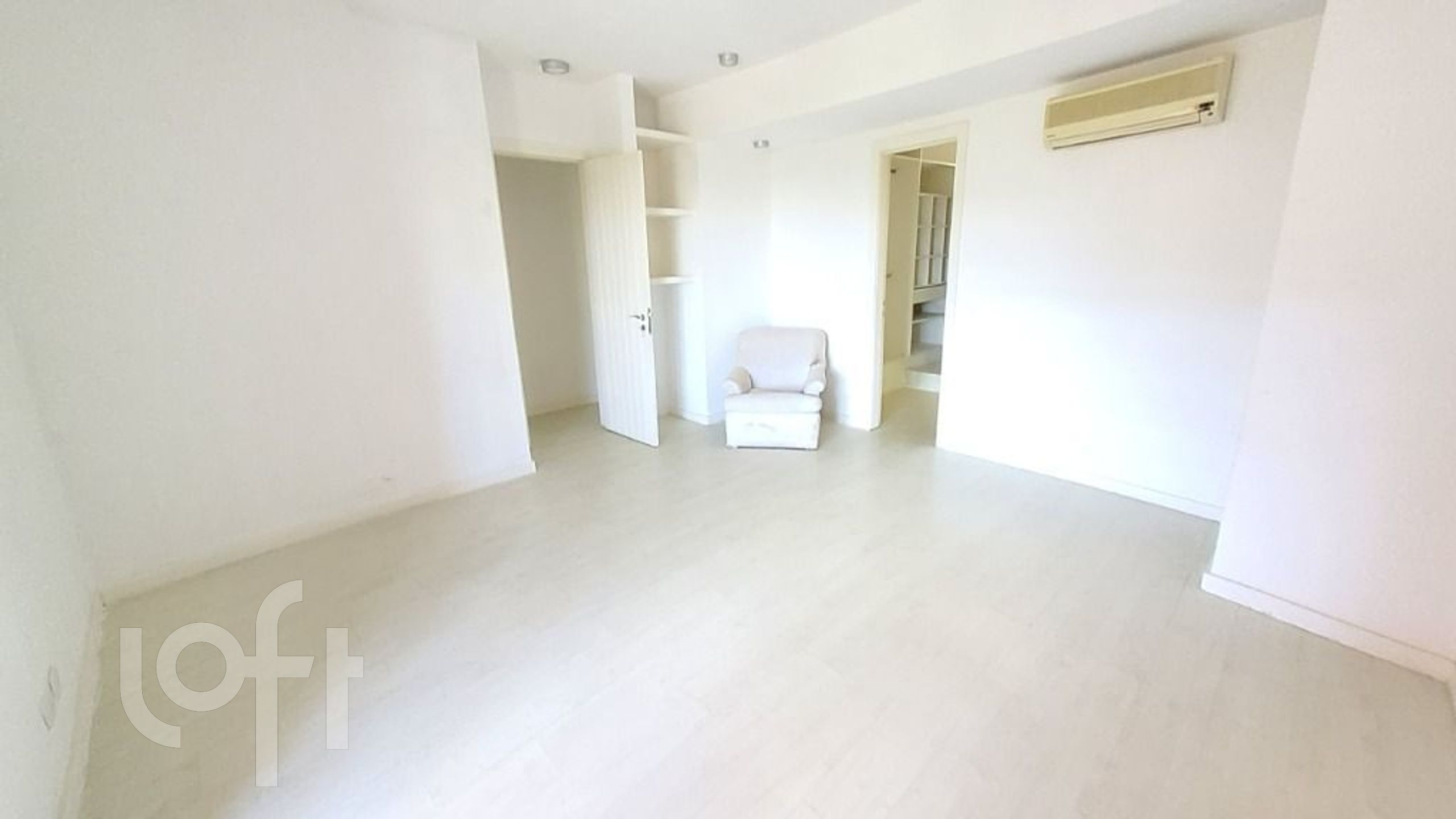 Casa à venda com 4 quartos, 550m² - Foto 15