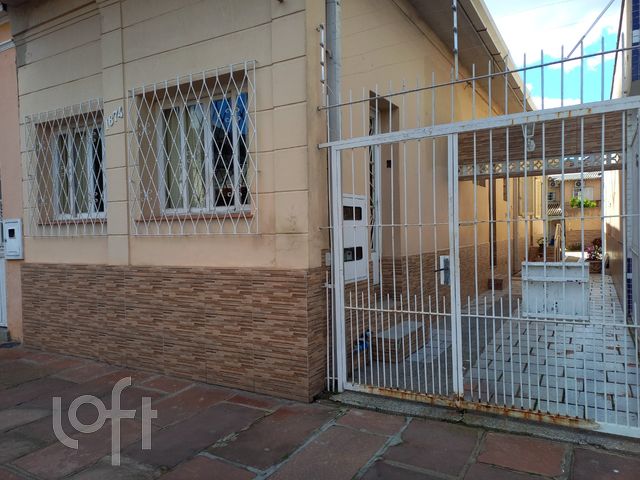 Casa com 60m², 2 dormitórios, Santana em Porto Alegre