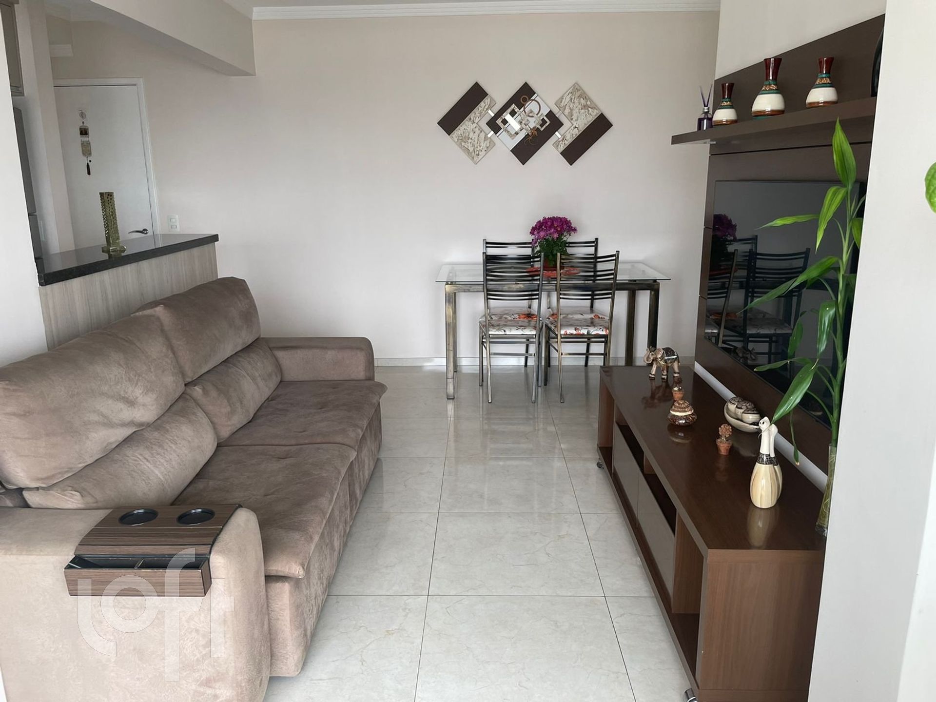 Apartamento à venda com 2 quartos, 64m² - Foto 8