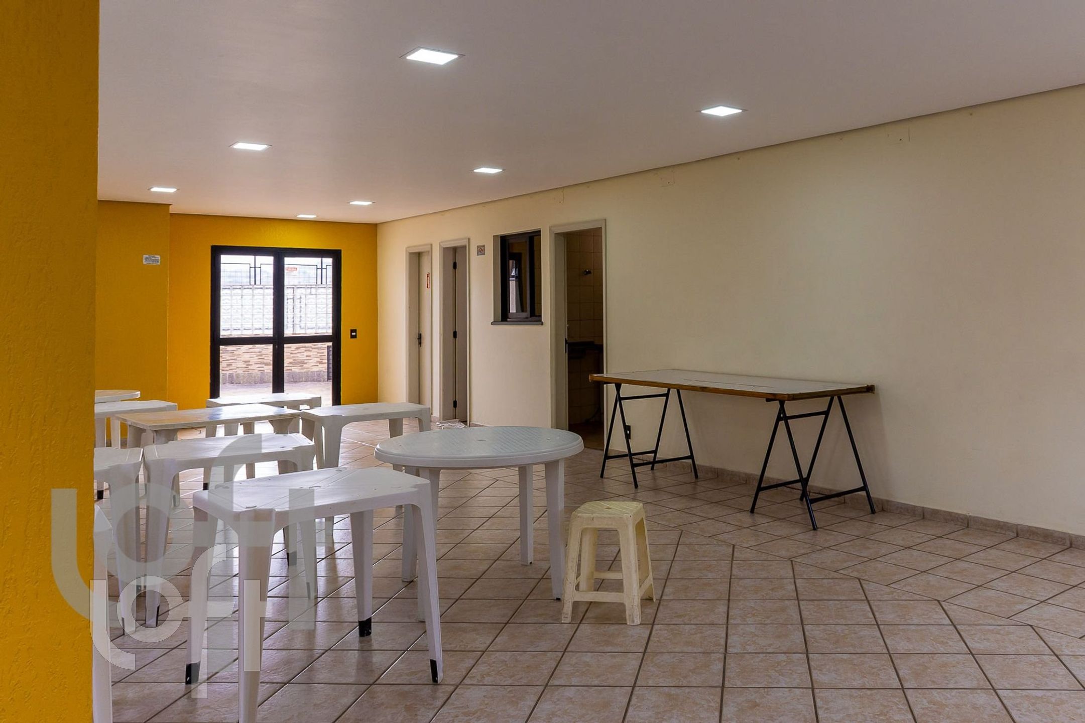 Apartamento à venda com 2 quartos, 70m² - Foto 34