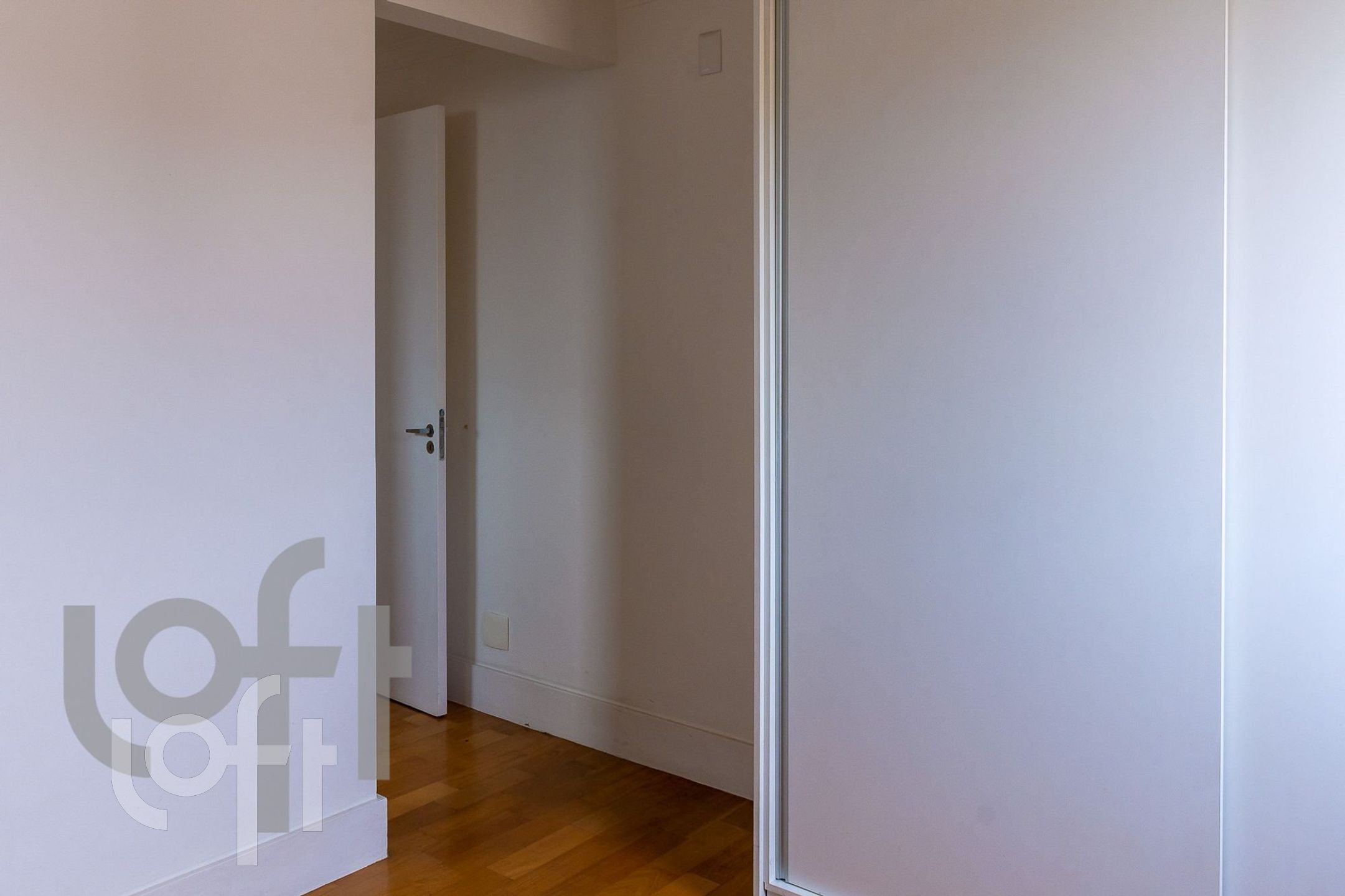 Apartamento à venda com 2 quartos, 70m² - Foto 6