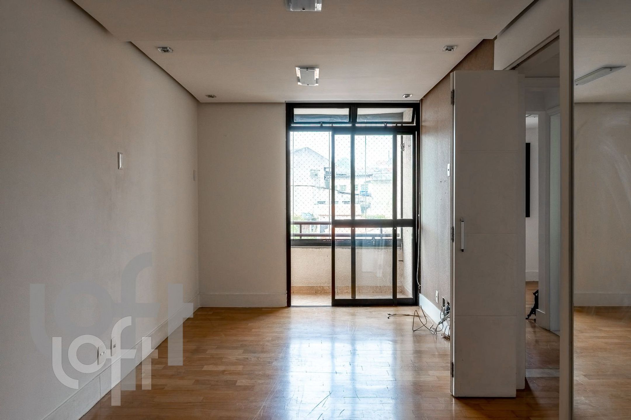 Apartamento à venda com 2 quartos, 70m² - Foto 17