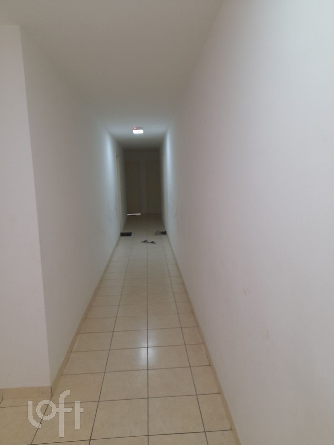 Apartamento à venda com 2 quartos, 42m² - Foto 2