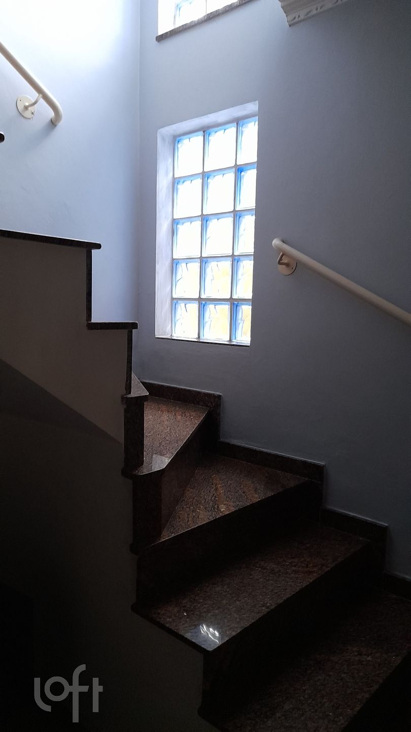 Casa à venda com 2 quartos, 220m² - Foto 7