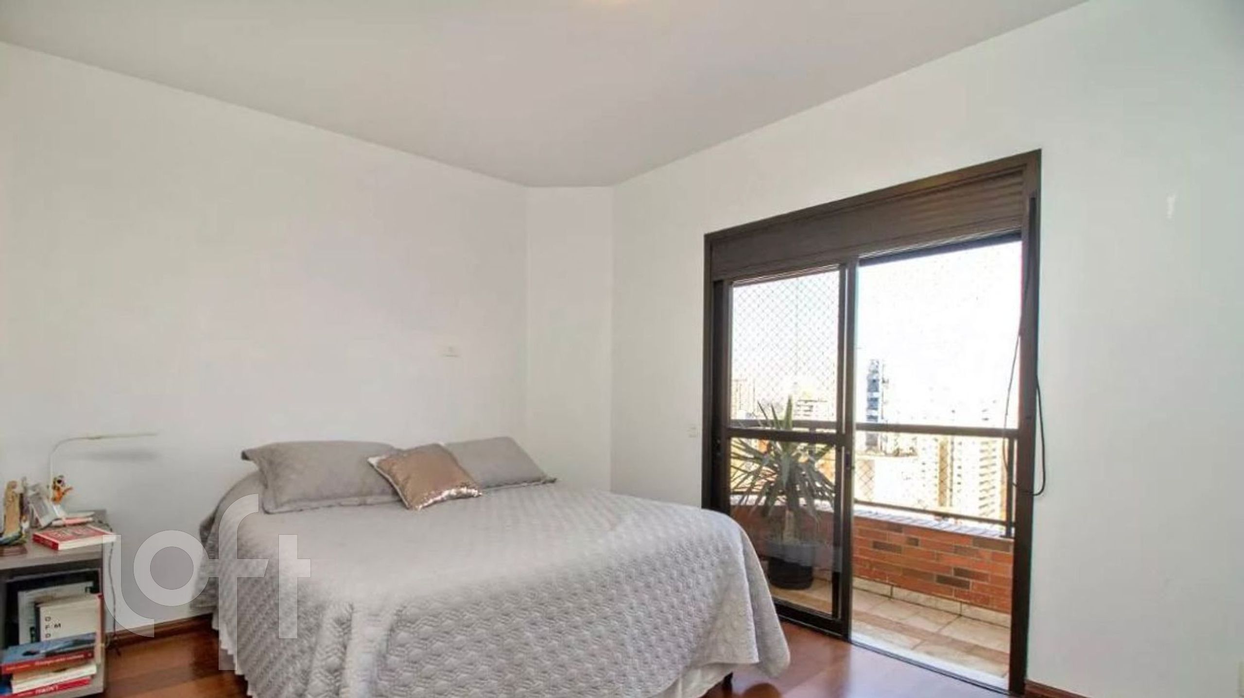 Apartamento à venda com 3 quartos, 176m² - Foto 9