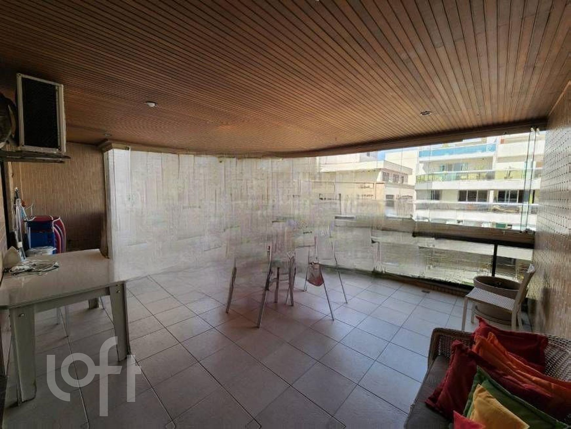 Apartamento à venda com 3 quartos, 196m² - Foto 1