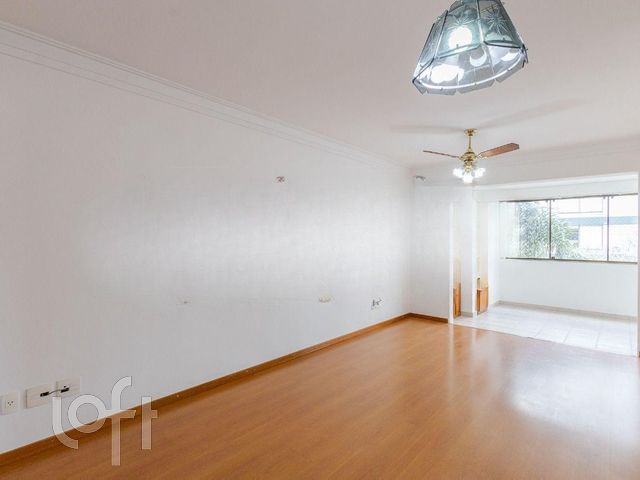 Apartamento com 103m², 3 dormitórios, 1 suíte, 1 vaga, Menino Deus em Porto Alegre