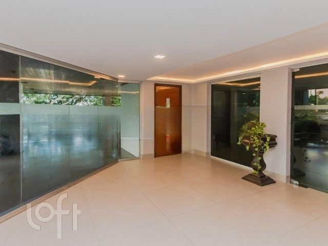 Apartamento com 120m², 3 dormitórios, 1 suíte, 1 vaga, Rio Branco em Porto Alegre