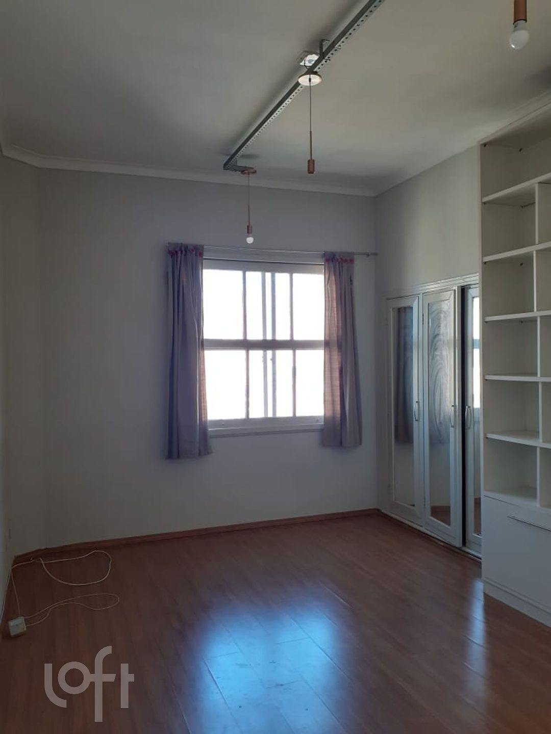 Apartamento à venda com 1 quarto, 30m² - Foto 1