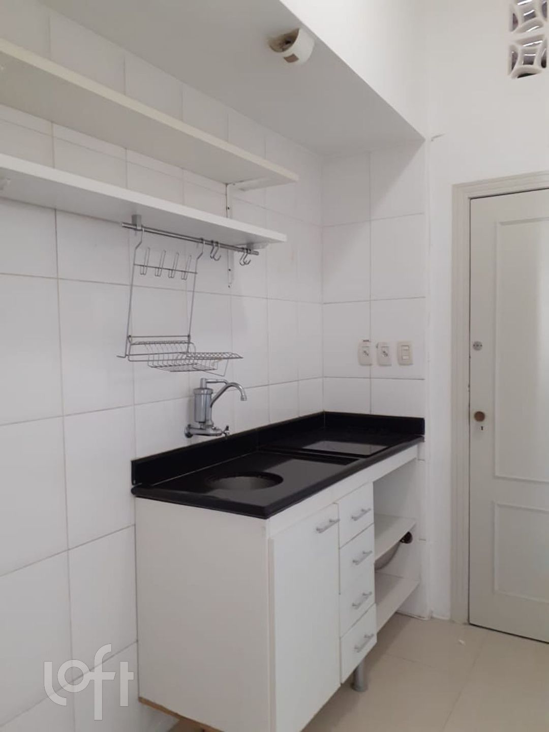 Apartamento à venda com 1 quarto, 30m² - Foto 7