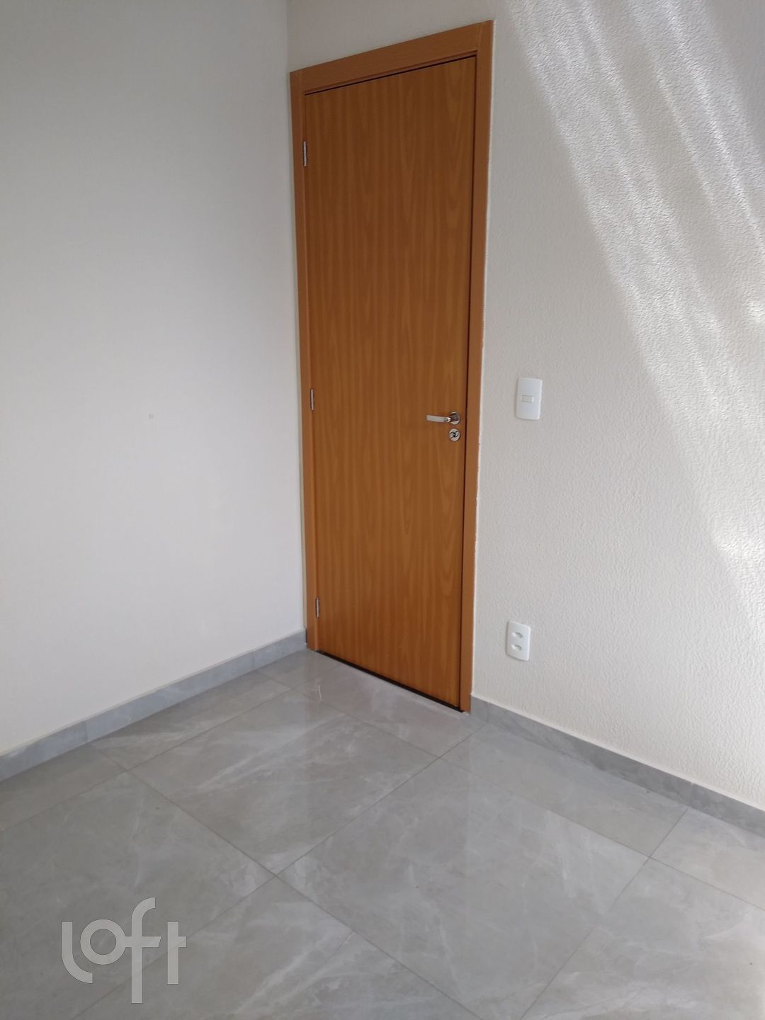 Apartamento à venda com 2 quartos, 43m² - Foto 2