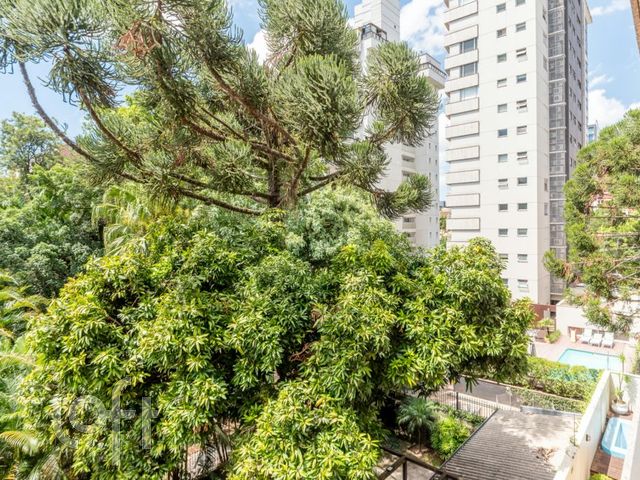 Apartamento com 153m², 3 dormitórios, 1 suíte, 4 vagas, Bela Vista em Porto Alegre