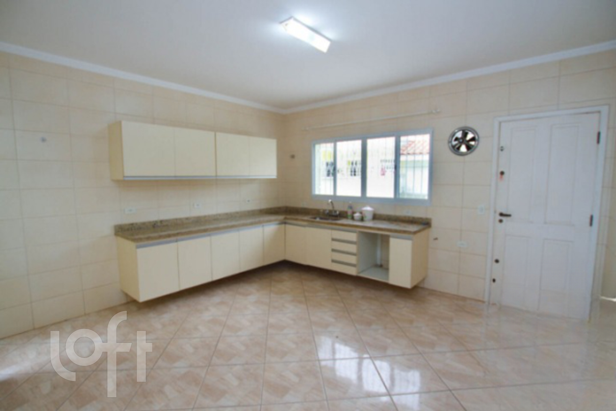 Casa à venda com 3 quartos, 188m² - Foto 3