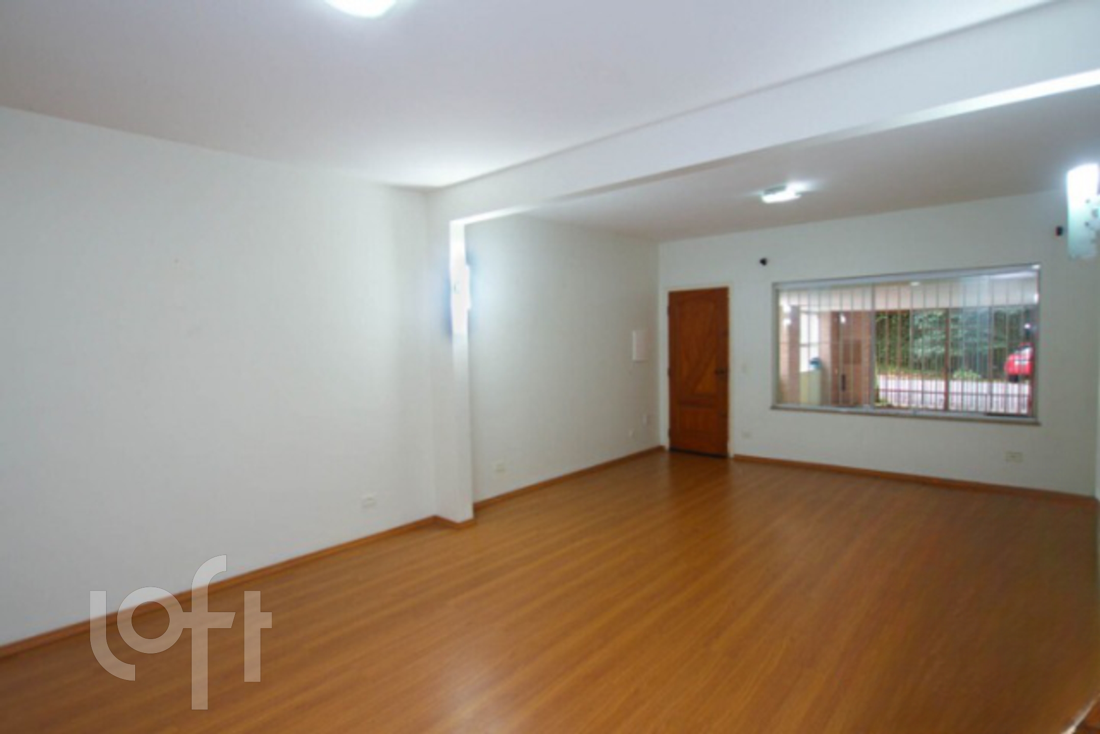 Casa à venda com 3 quartos, 188m² - Foto 1