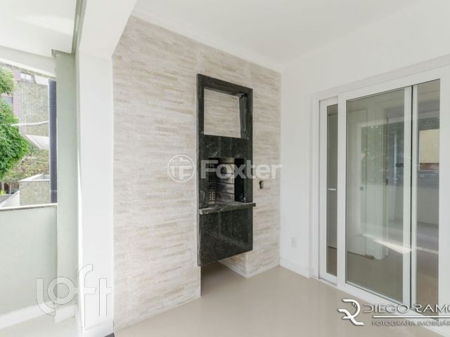 Apartamento com 141m², 3 dormitórios, 1 suíte, 2 vagas, Menino Deus em Porto Alegre