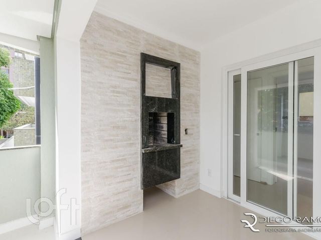 Apartamento com 141m², 3 dormitórios, 1 suíte, 2 vagas, Menino Deus em Porto Alegre