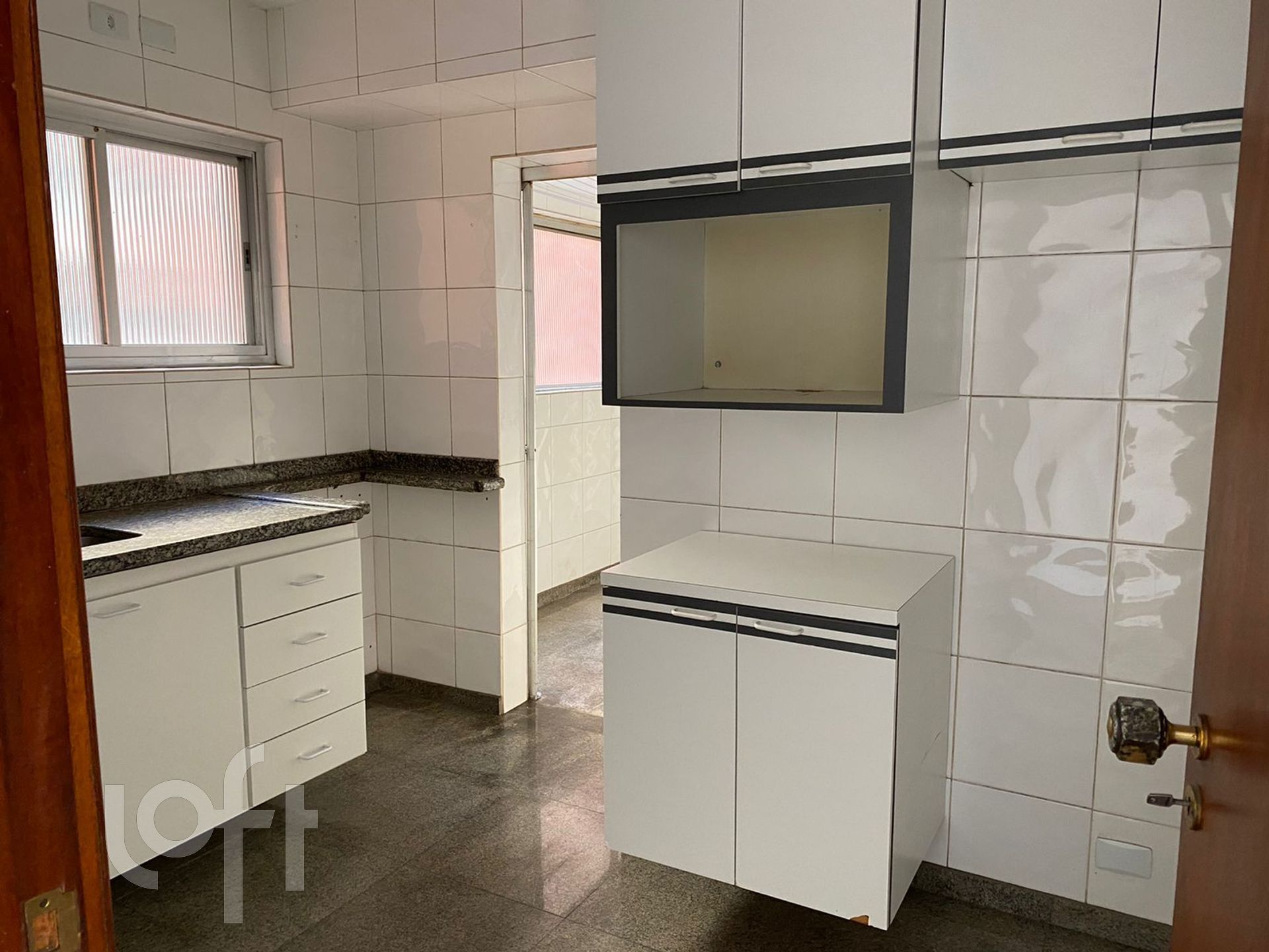 Apartamento à venda com 2 quartos, 97m² - Foto 3