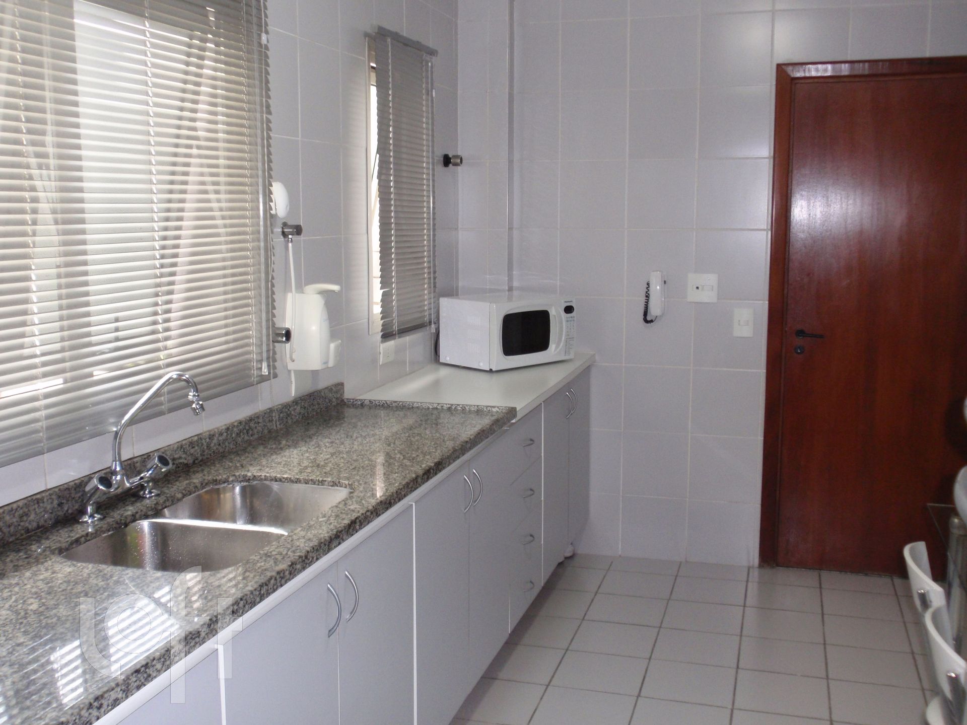 Apartamento à venda com 3 quartos, 168m² - Foto 6