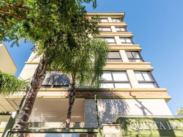 Apartamento com 75m², 2 dormitórios, 1 suíte, 2 vagas, Petrópolis em Porto Alegre