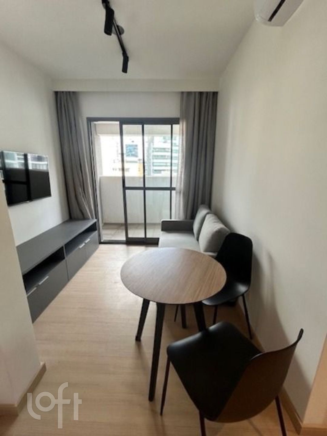 Apartamento à venda com 1 quarto, 35m² - Foto 1