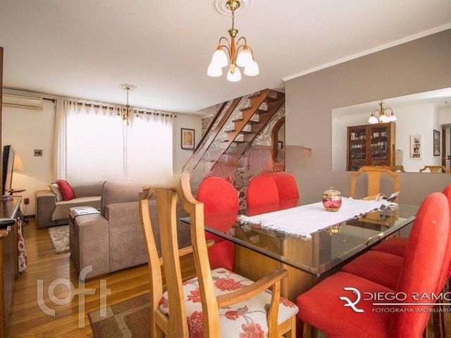 Apartamento com 220m², 3 dormitórios, 1 suíte, 2 vagas, Menino Deus em Porto Alegre