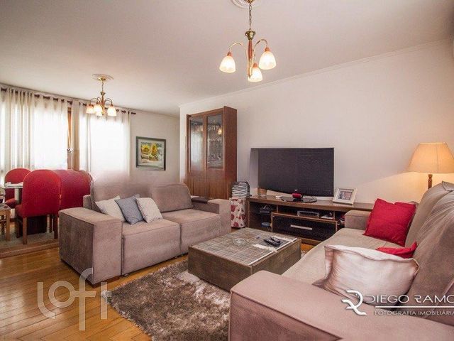 Apartamento com 220m², 3 dormitórios, 1 suíte, 2 vagas, Menino Deus em Porto Alegre