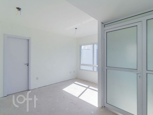 Apartamento com 43m², 1 dormitório, 1 suíte, 1 vaga, Floresta em Porto Alegre