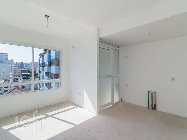 Apartamento com 43m², 1 dormitório, 1 suíte, 1 vaga, Floresta em Porto Alegre
