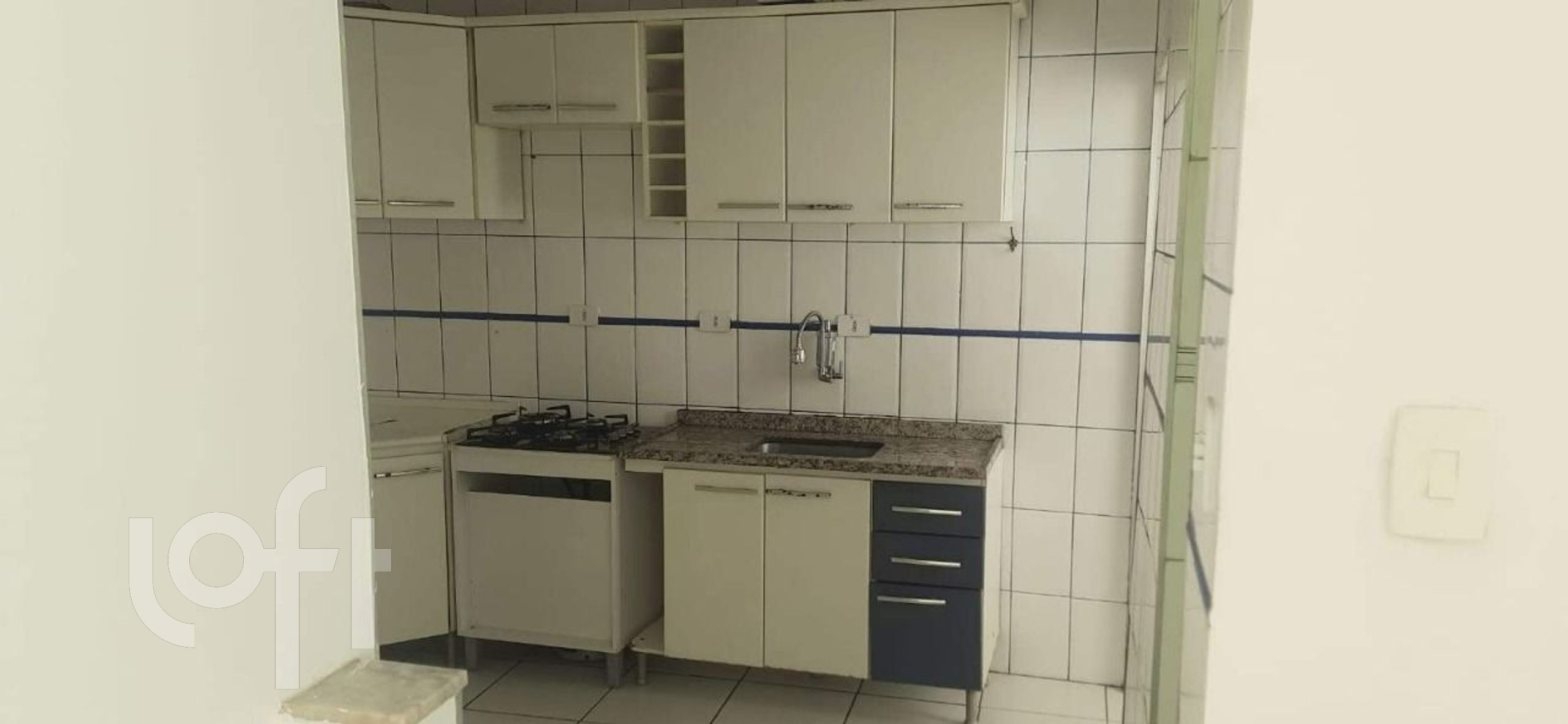 Apartamento à venda com 1 quarto, 50m² - Foto 2