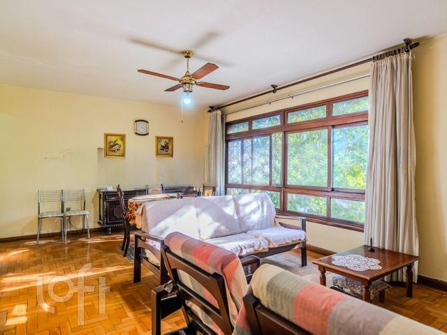 Apartamento com 106m², 3 dormitórios, 1 suíte, 1 vaga, Santana em Porto Alegre