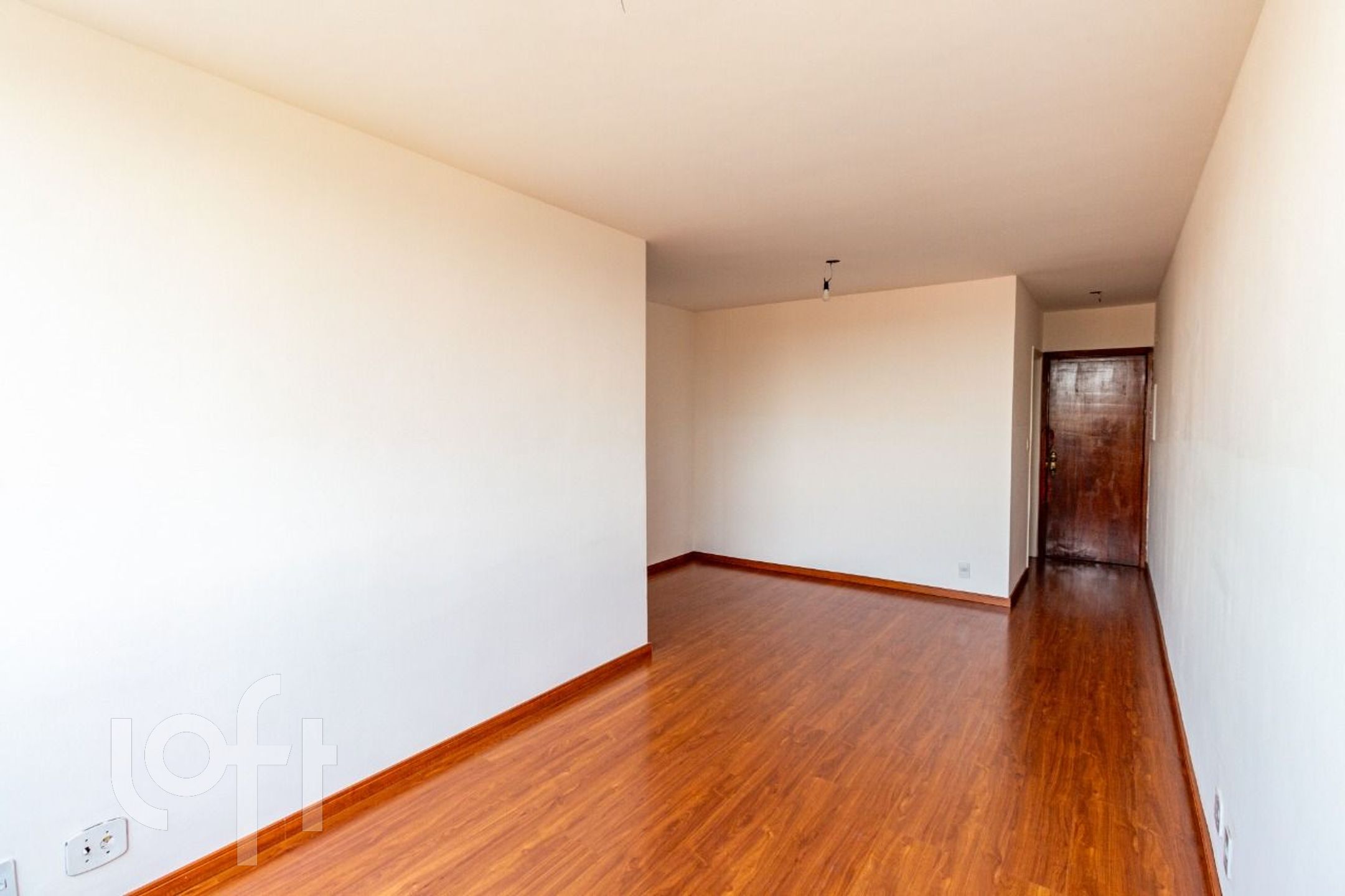 Apartamento à venda com 3 quartos, 75m² - Foto 2