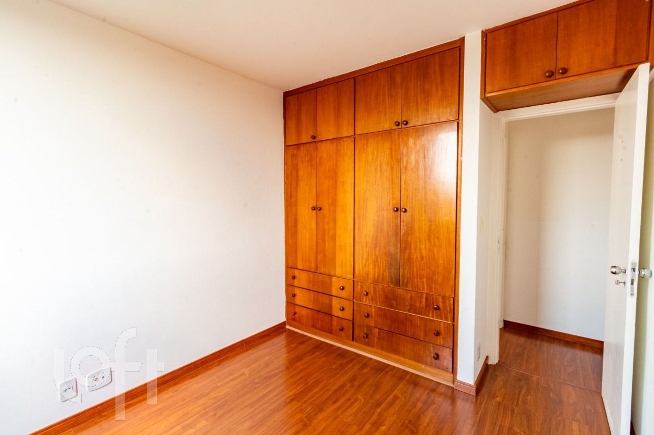 Apartamento à venda com 3 quartos, 75m² - Foto 15