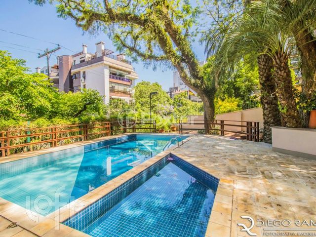 Apartamento com 298m², 3 dormitórios, 1 suíte, 4 vagas, Rio Branco em Porto Alegre