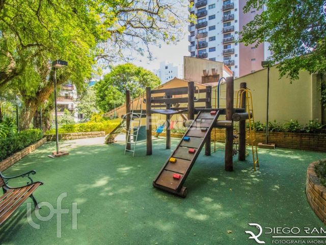 Apartamento com 298m², 3 dormitórios, 1 suíte, 4 vagas, Rio Branco em Porto Alegre