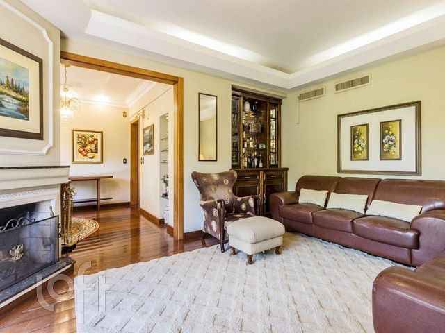 Apartamento com 153m², 3 dormitórios, 1 suíte, 2 vagas, Bela Vista em Porto Alegre