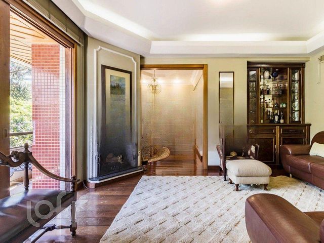 Apartamento com 153m², 3 dormitórios, 1 suíte, 2 vagas, Bela Vista em Porto Alegre