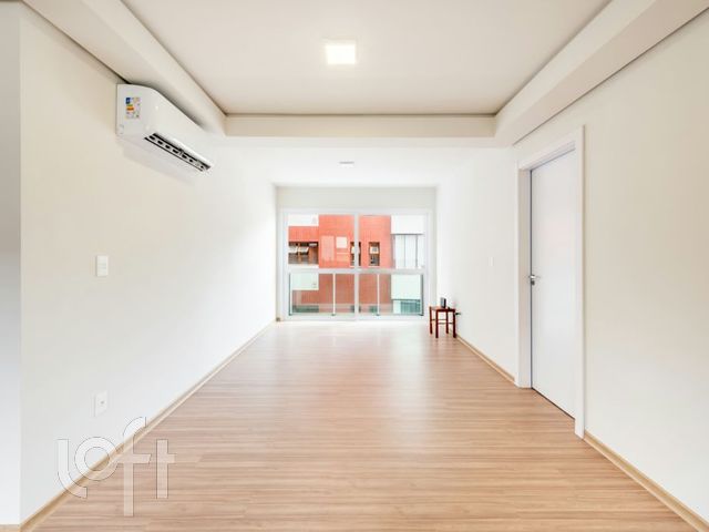 Apartamento com 78m², 2 dormitórios, 2 suítes, 3 vagas, Rio Branco em Porto Alegre