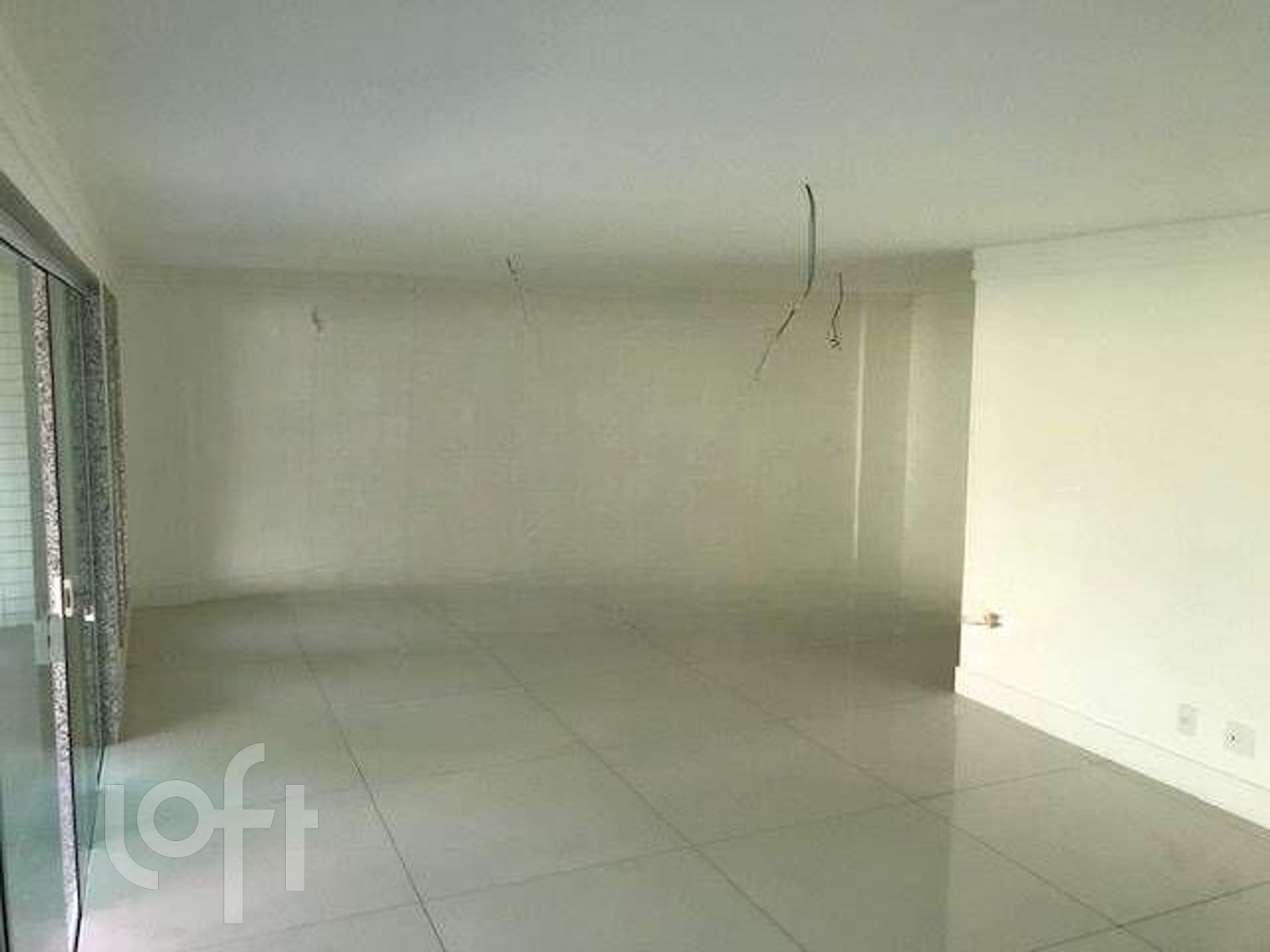 Apartamento à venda com 3 quartos, 180m² - Foto 5