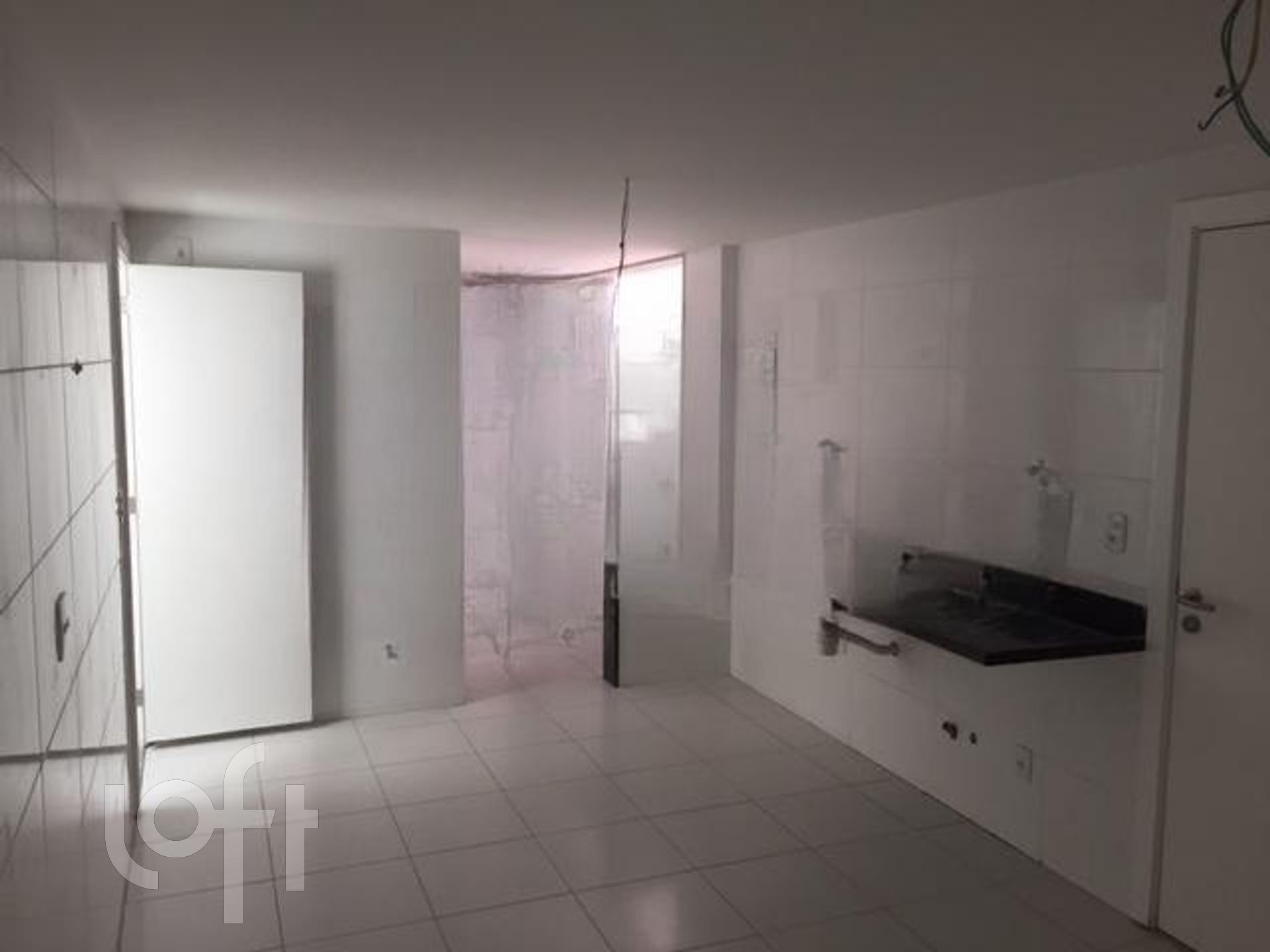 Apartamento à venda com 3 quartos, 180m² - Foto 11