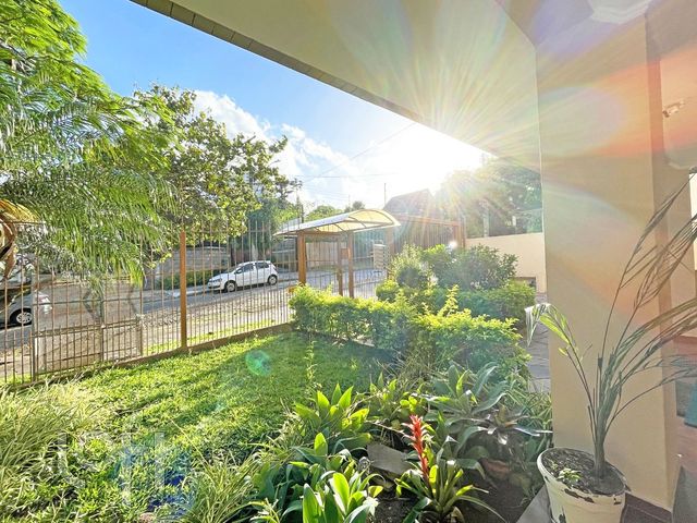 Apartamento com 97m², 3 dormitórios, 1 suíte, 2 vagas, Chácara das Pedras em Porto Alegre