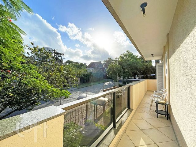 Apartamento com 97m², 3 dormitórios, 1 suíte, 2 vagas, Chácara das Pedras em Porto Alegre