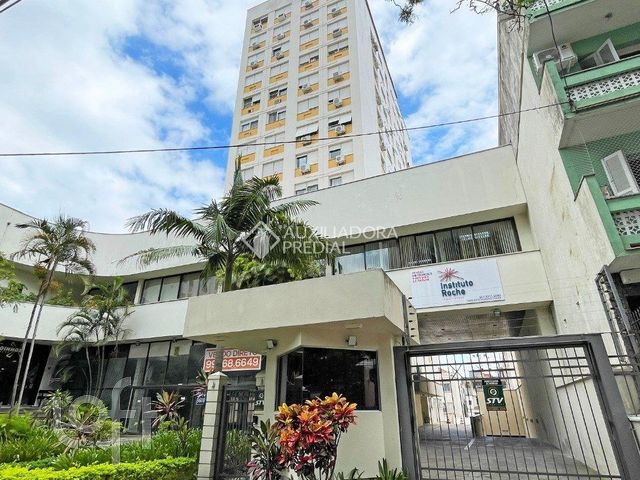 Apartamento com 89m², 3 dormitórios, 1 suíte, 2 vagas, Rio Branco em Porto Alegre