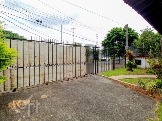 Casa com 499m², 3 dormitórios, Cristo Redentor em Porto Alegre