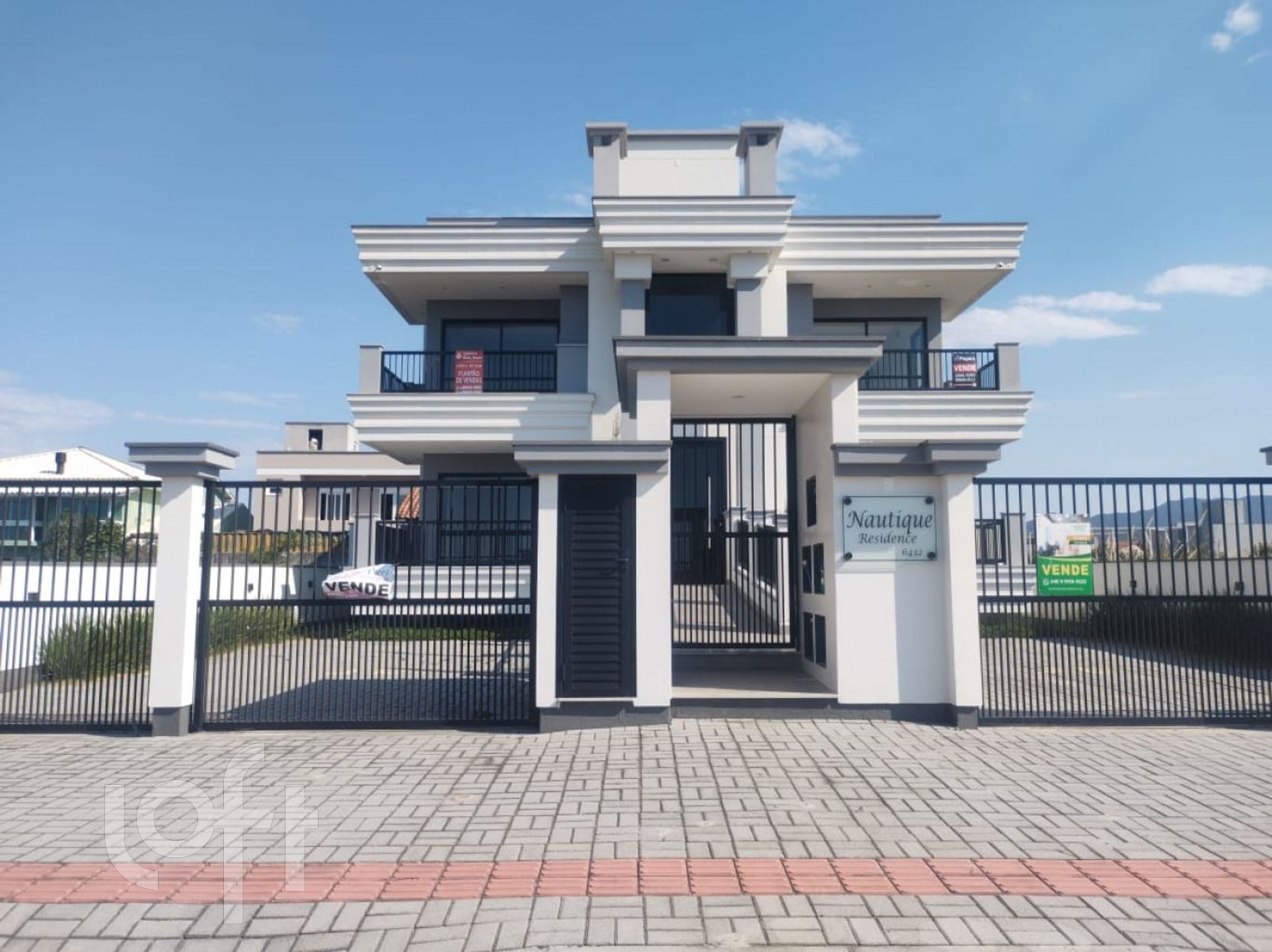 Apartamento à venda em Pinheira com 91 m², 3 quartos, 1 suíte, 1 vaga