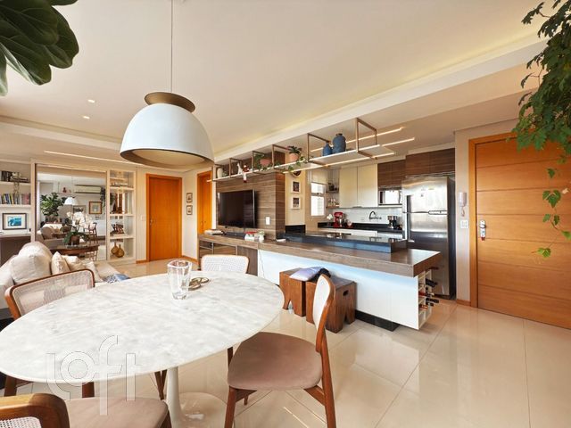 Apartamento com 63m², 2 dormitórios, 1 suíte, 1 vaga, Santana em Porto Alegre