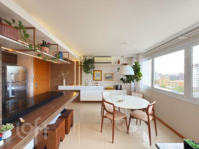 Apartamento com 63m², 2 dormitórios, 1 suíte, 1 vaga, Santana em Porto Alegre