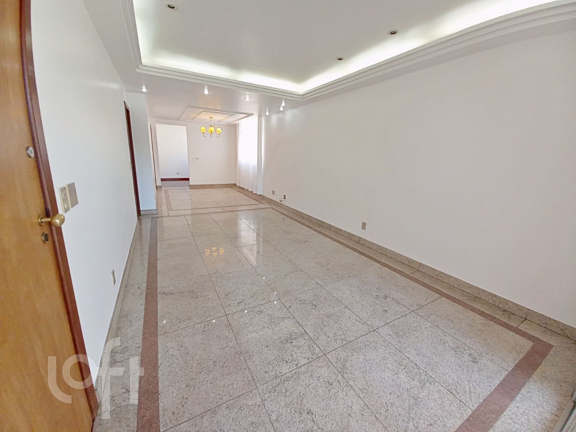 Apartamento à venda com 4 quartos, 140m² - Foto 4